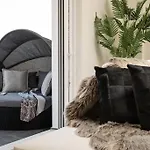 201m2 Velvet Senses Apartment *